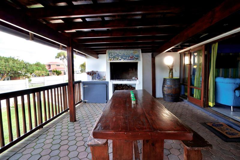 5 Bedroom Property for Sale in Stilbaai Wes Western Cape